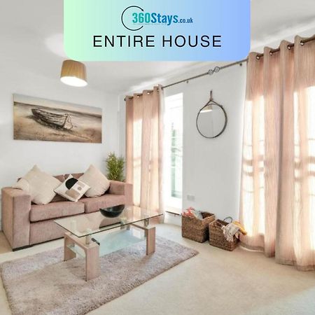 Foxherne 5Bdr 3Ba Serviced House With Parking - Slough By 360Stays ภายนอก รูปภาพ