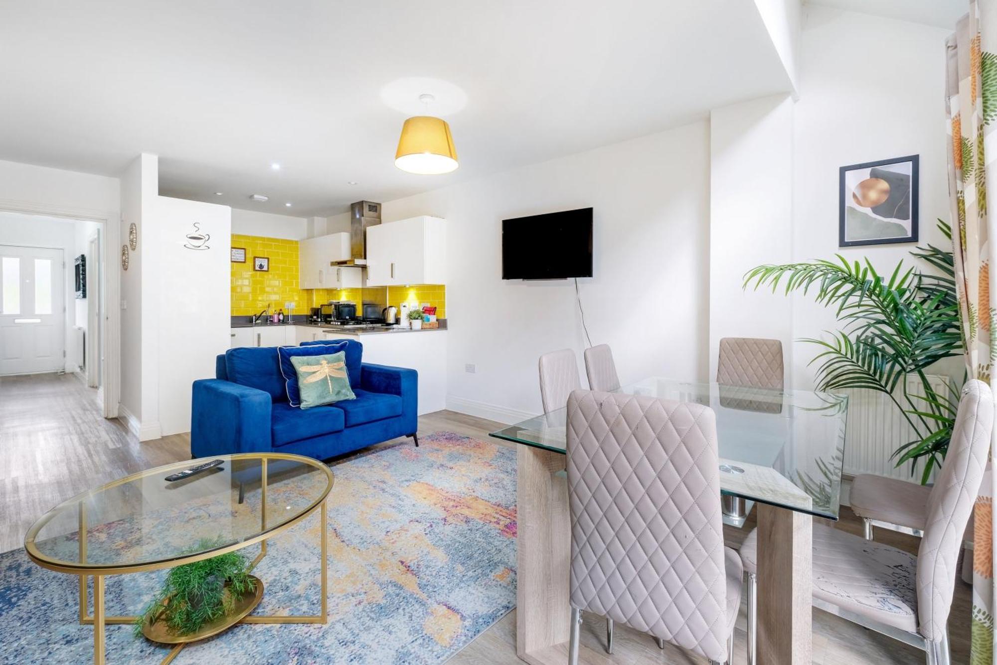 Foxherne 5Bdr 3Ba Serviced House With Parking - Slough By 360Stays ภายนอก รูปภาพ